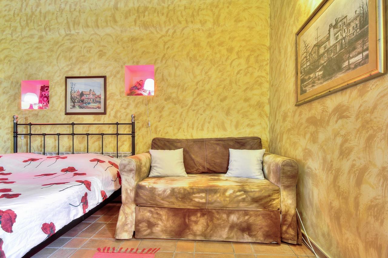 Nadia House With Apartments Zambratija  Rum bild